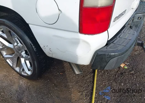 2003 Chevrolet Tahoe Lt from USA, damaged, VIN 1GNEK13Z93J230366